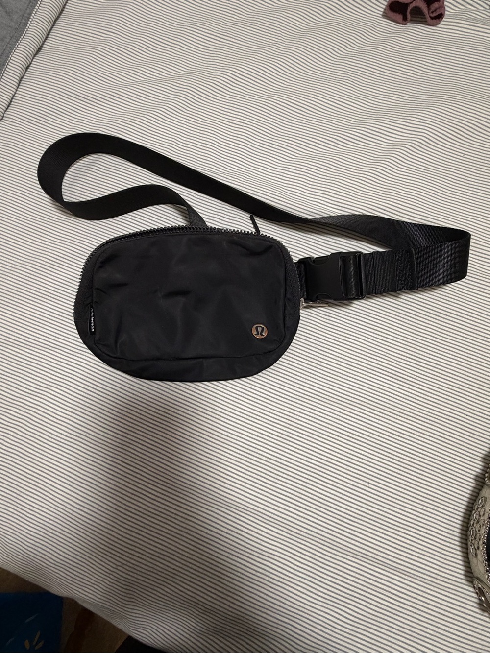 lululemon athletica Black Adjustable Crossbody Belt Bag